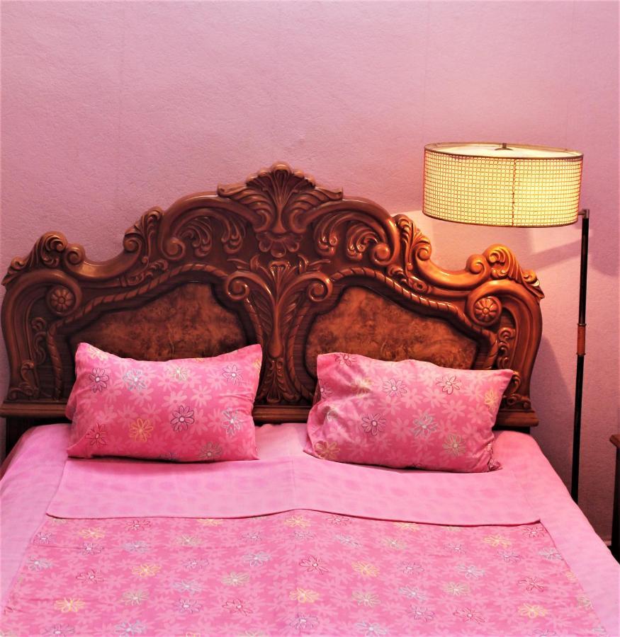Guesthouse Medea On Pushkini 4 Кутаїсі Екстер'єр фото