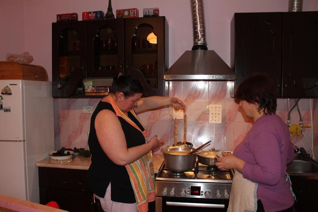 Guesthouse Medea On Pushkini 4 Кутаїсі Екстер'єр фото