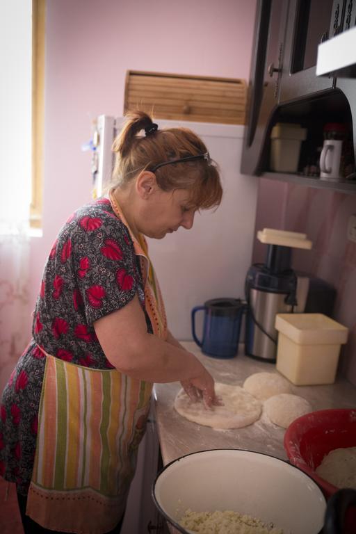 Guesthouse Medea On Pushkini 4 Кутаїсі Екстер'єр фото