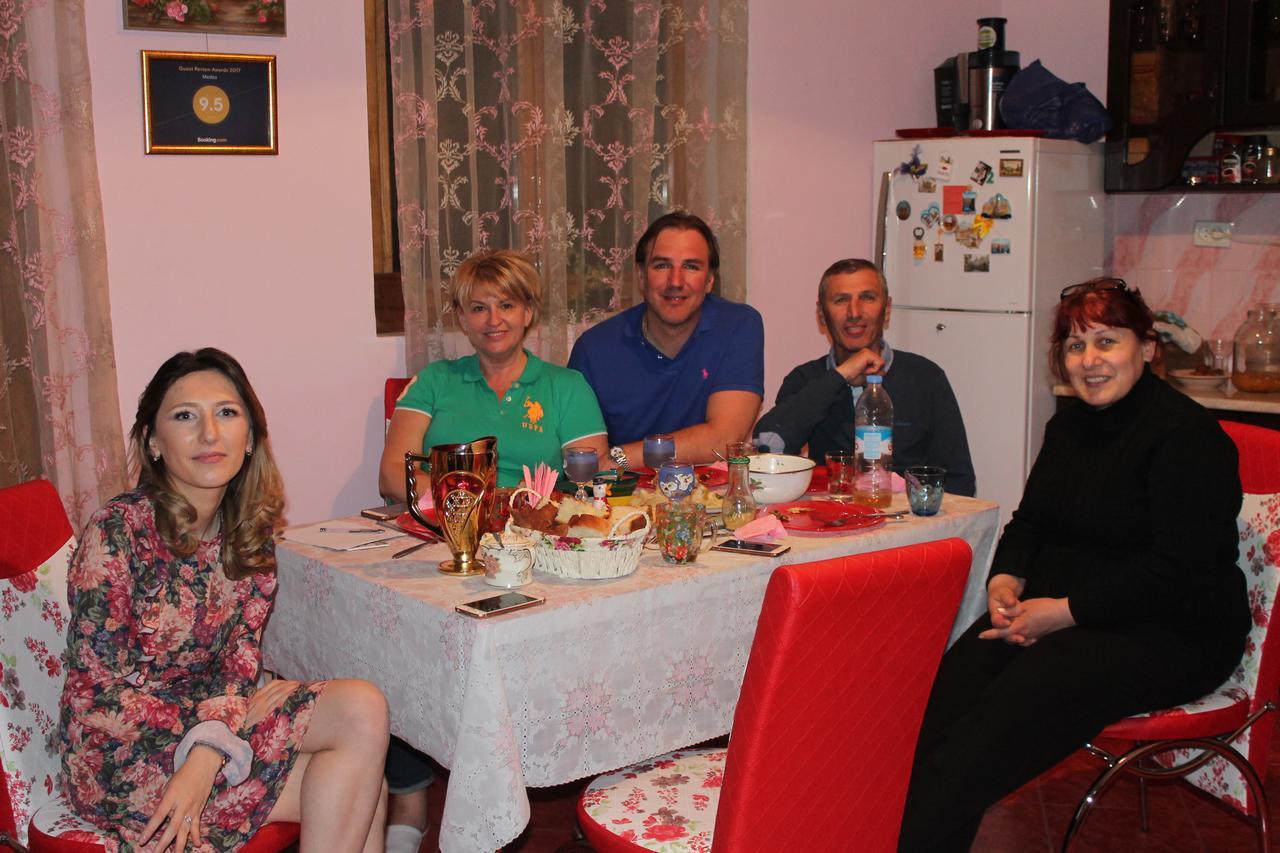 Guesthouse Medea On Pushkini 4 Кутаїсі Екстер'єр фото