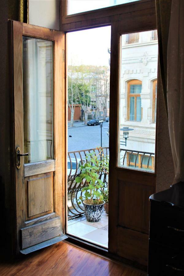 Guesthouse Medea On Pushkini 4 Кутаїсі Екстер'єр фото