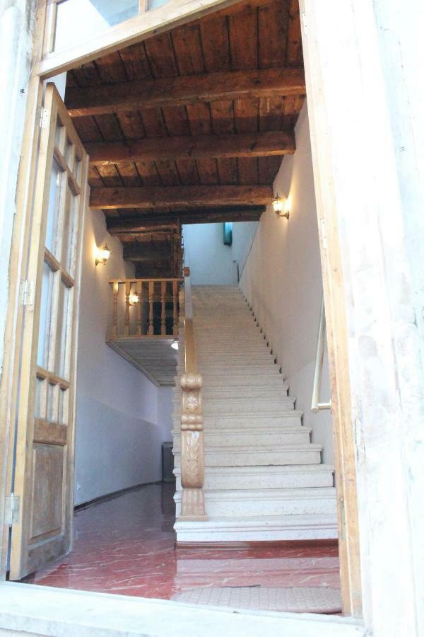 Guesthouse Medea On Pushkini 4 Кутаїсі Екстер'єр фото